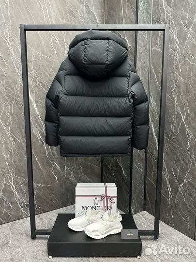 Пуховик moncler