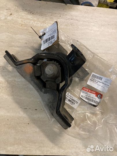 Подушка двигателя правая Captiva/Antara (3.2)