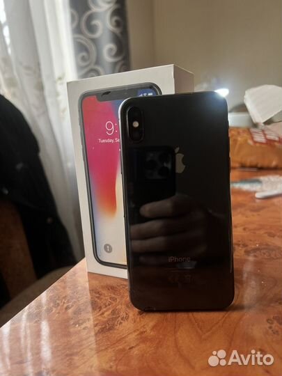 iPhone X, 64 ГБ