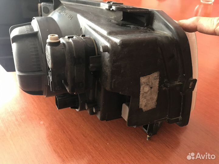 Продаю фару ленд ровер фрилендер