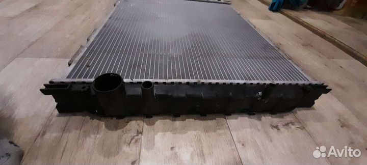 Радиатор охлаждения Ман Командор