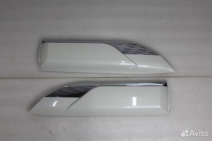 Toyota Land Cruiser 300 Молдинги дверей C7HG7