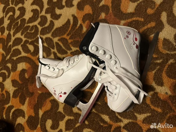 Коньки фигурные детские 32 размер