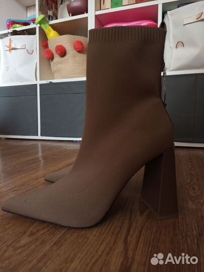 Ботинки Zara 41 новые