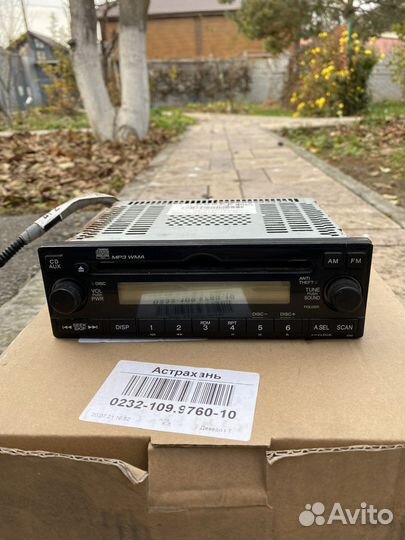 Автомобильный магнитофон