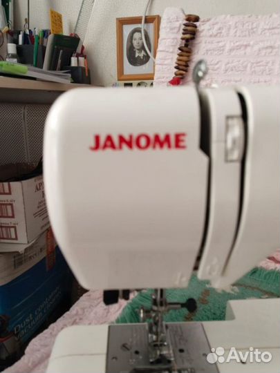 Швейная машина Janome и механическая подольская