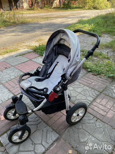 Коляска универсальная