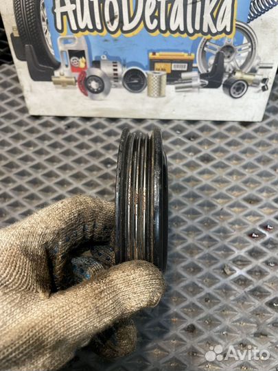 Шкив помпы Nissan Primera P12 02г. 1.8 QG18