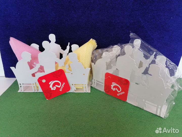 Металлическая салфетница 