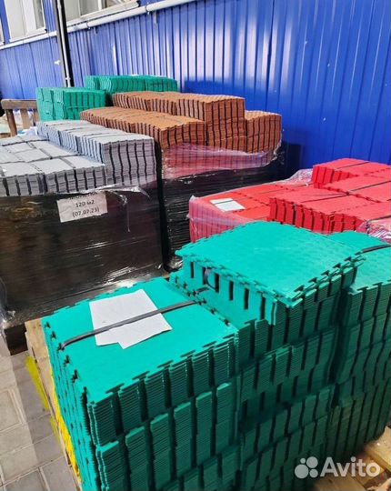 Модульная пвх плитка в автосервис / сто