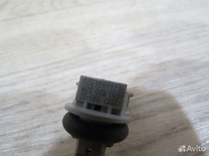 Датчик температуры воздуха Volkswagen Touareg