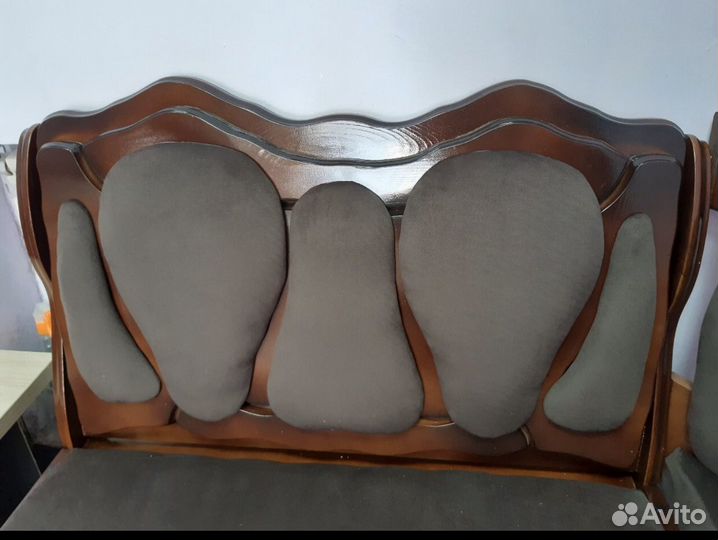 Кухонный уголок натур.дерево 1,5 на 1м с арх.короб