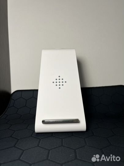 Беспроводная зарядная станция 3в1