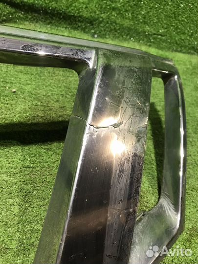 Накладка решетки радиатора Nissan Terrano D10