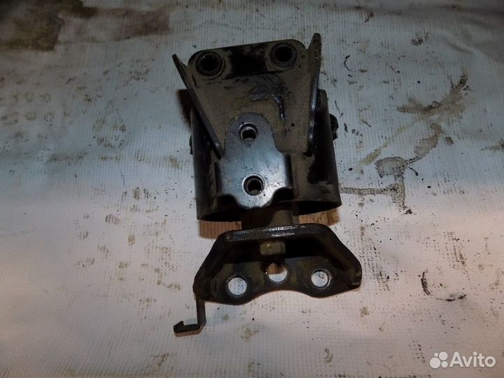 Опора двигателя задняя Getz 2002-2010