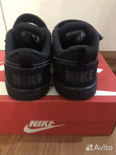 Кроссовки Nike