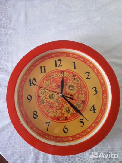 Часы настенные разные