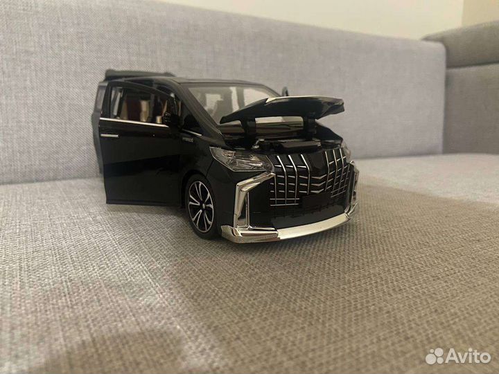 Модель Автомобиля Масштаб 1:24