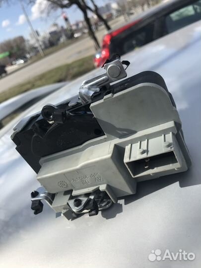 Замок дверной передний правый Ваз Лада Датсун