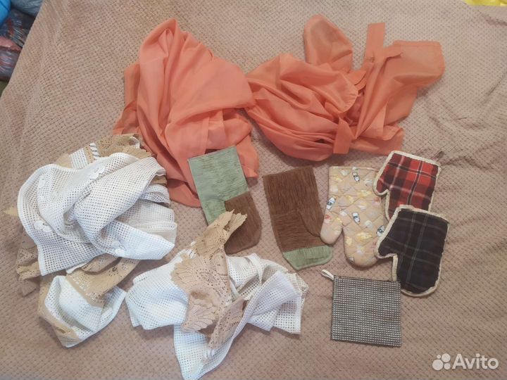 Отдам шторы, текстиль, прихватки