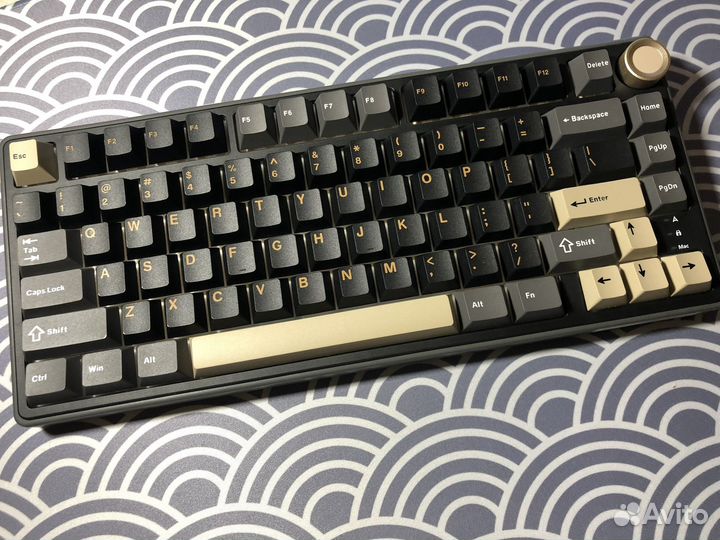 Механическая клавиатура Royal Kludge R75