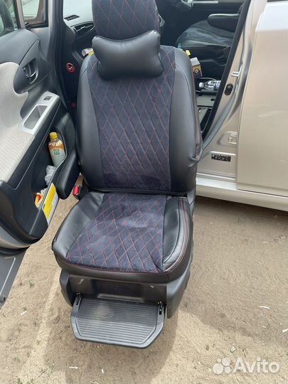 Поворотно - выдвежное сидение с электроприводом