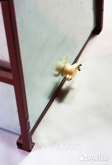 Стол для распечатки сот на 24 рамки с пирамидкой