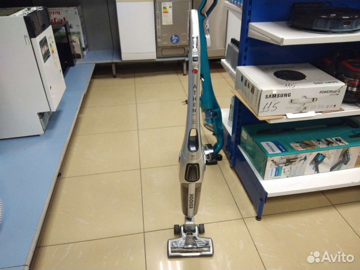 Вертикальный пылесос hoover