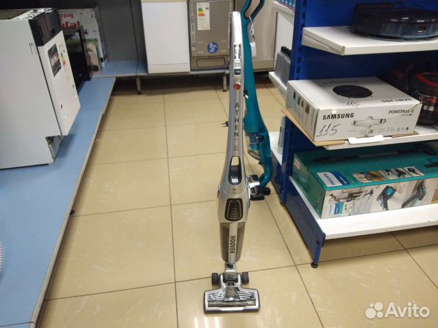 Вертикальный пылесос hoover