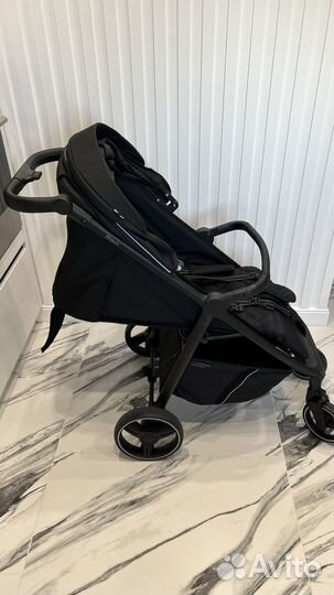 Прогулочная коляска carrello bravo