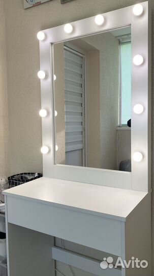 Гримерное зеркало