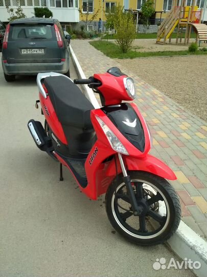 Продам скутер Liphan