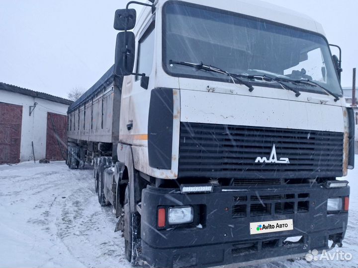 МАЗ 6430А9-320-010 с полуприцепом, 2011