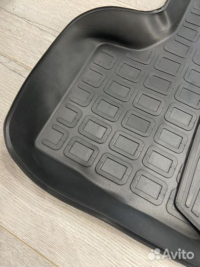 Оригинальные полиуретановые ковры Renault Duster 2