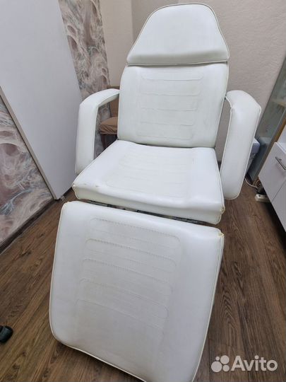 Кушетка косметологическая на гидравлике