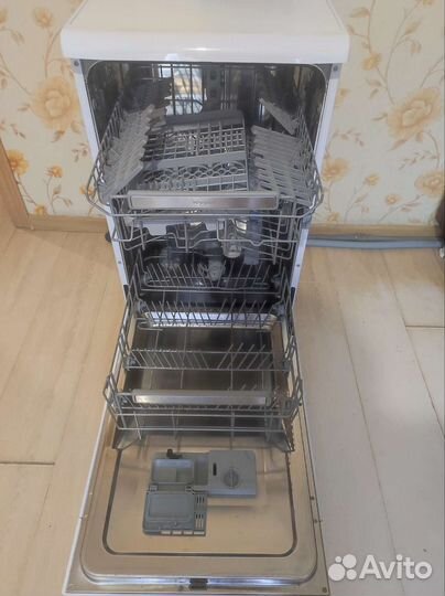 Посудомоечная машина whirlpool б/у работает