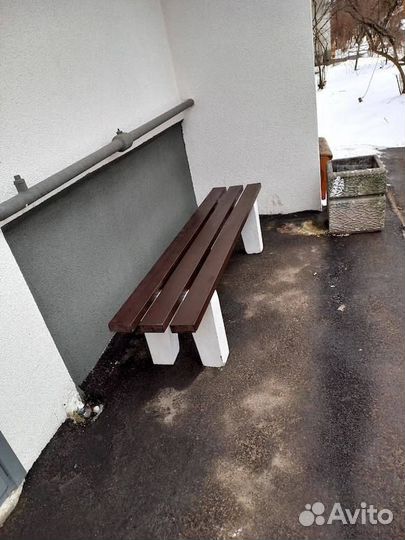 Скамейки из бетона. Парковые лавки