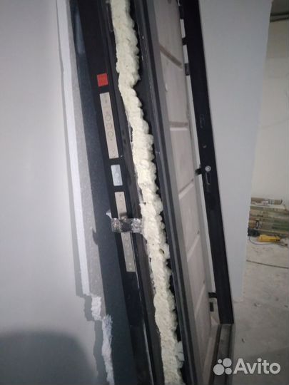 Дверь входная металлическая бу