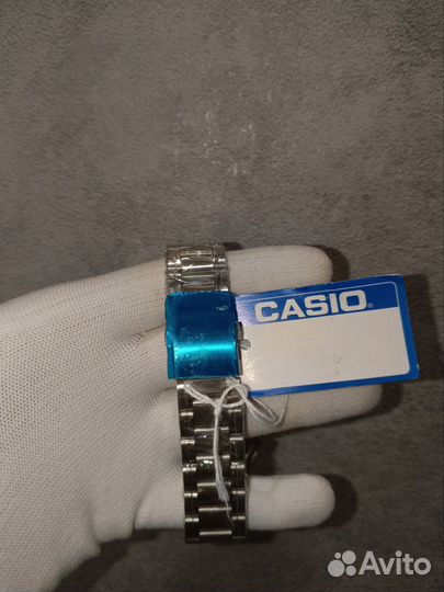 Часы унисекс Casio classic белые