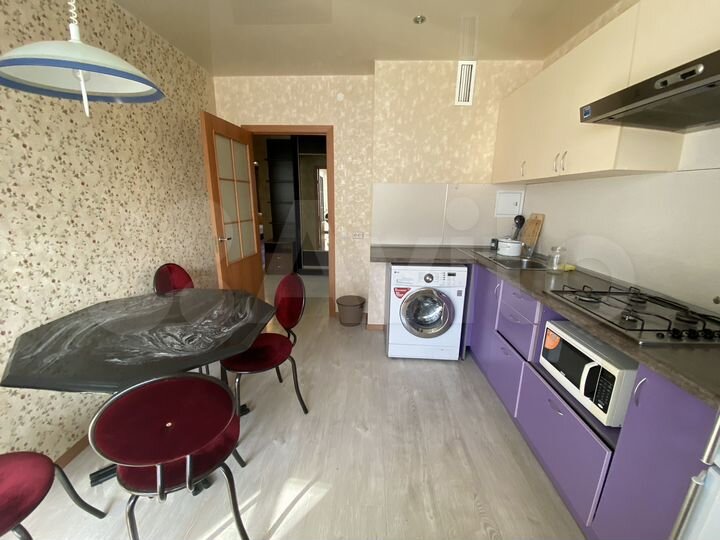 2-к. квартира, 61 м², 4/9 эт.