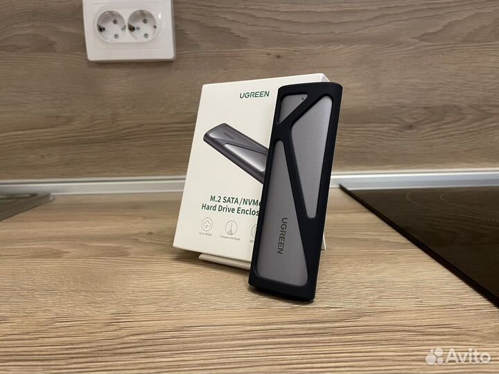 Внешний корпус/бокс для SSD M.2 NVMe/Sata Ugreen