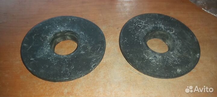 Задняя проставка п/пруж. устранения скрипа Форд