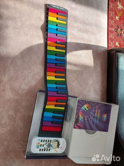 Гибкое радужное пианино