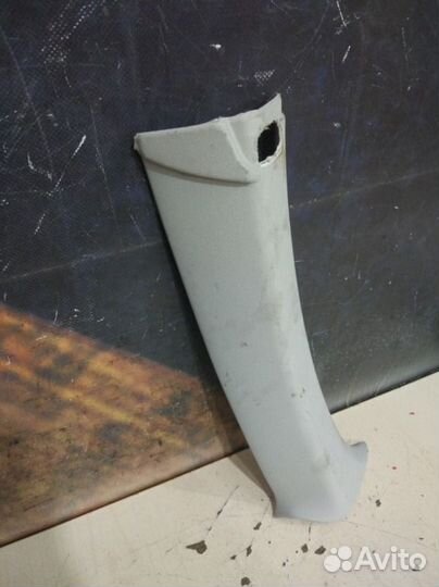 Обшивка салона правая Volkswagen Passat Variant B5