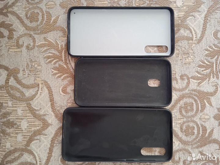 Чехлы на телефон