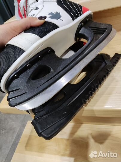 Коньки хоккейные