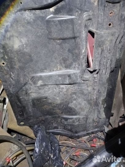 Броня VAG оригинал. Целая