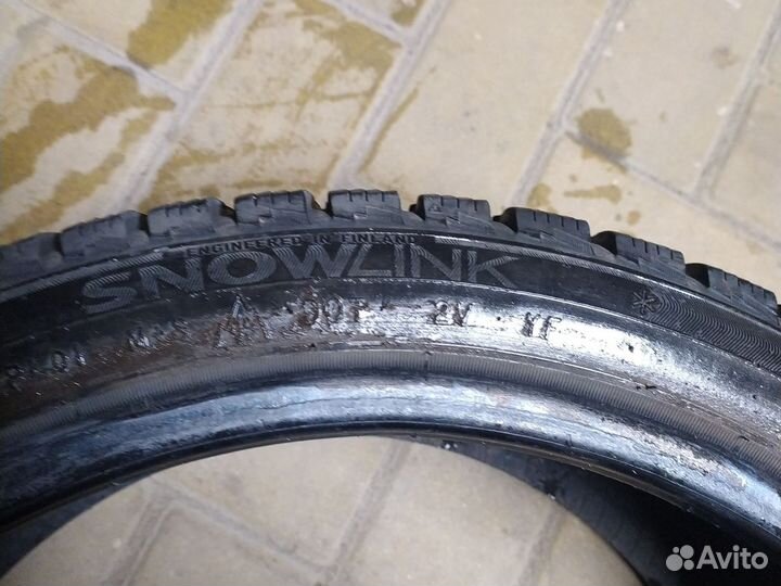 Aeolus ADC52 225/40 R18 92