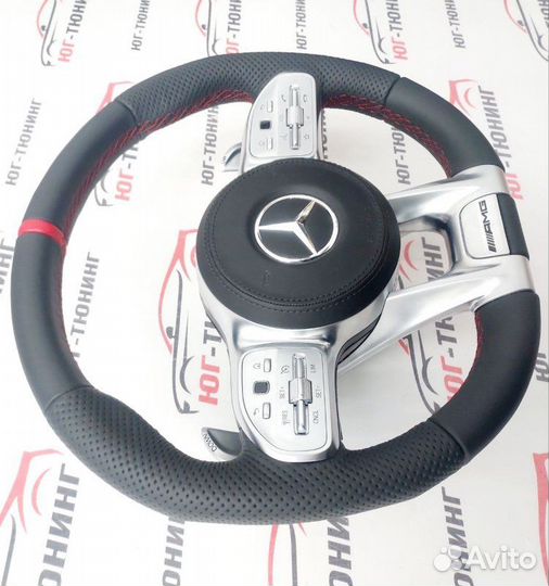 Руль Mercedes 63 AMG подушка с красной строчкой