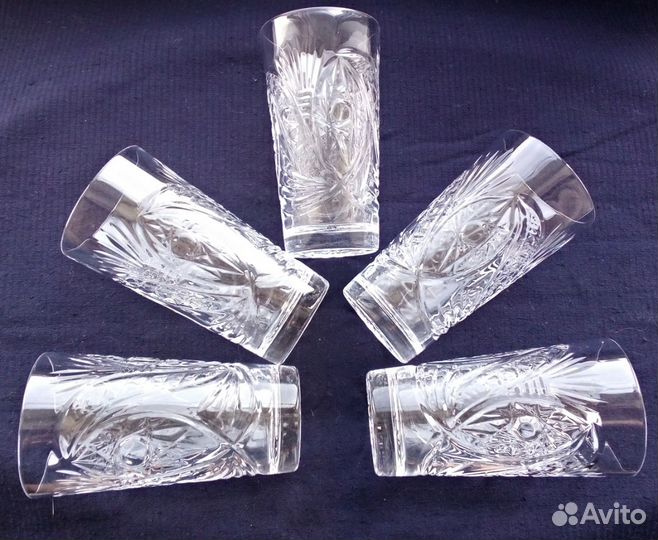 Хрустальные бокалы и рюмки